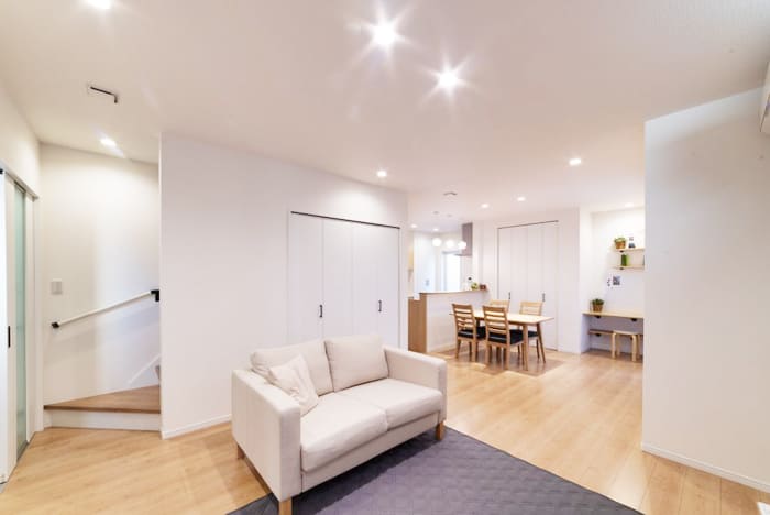 たくさんの工務店を回った中でも一番親身になって考えて頂きました。構造計算、耐震等級３で安心して暮らしています。